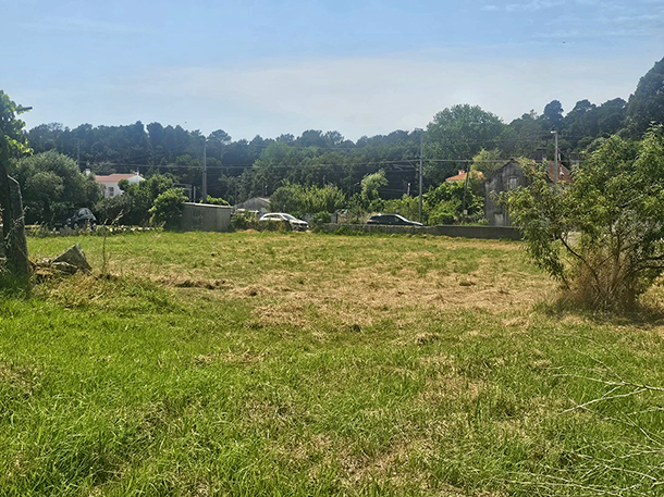 Terreno c/duas frentes